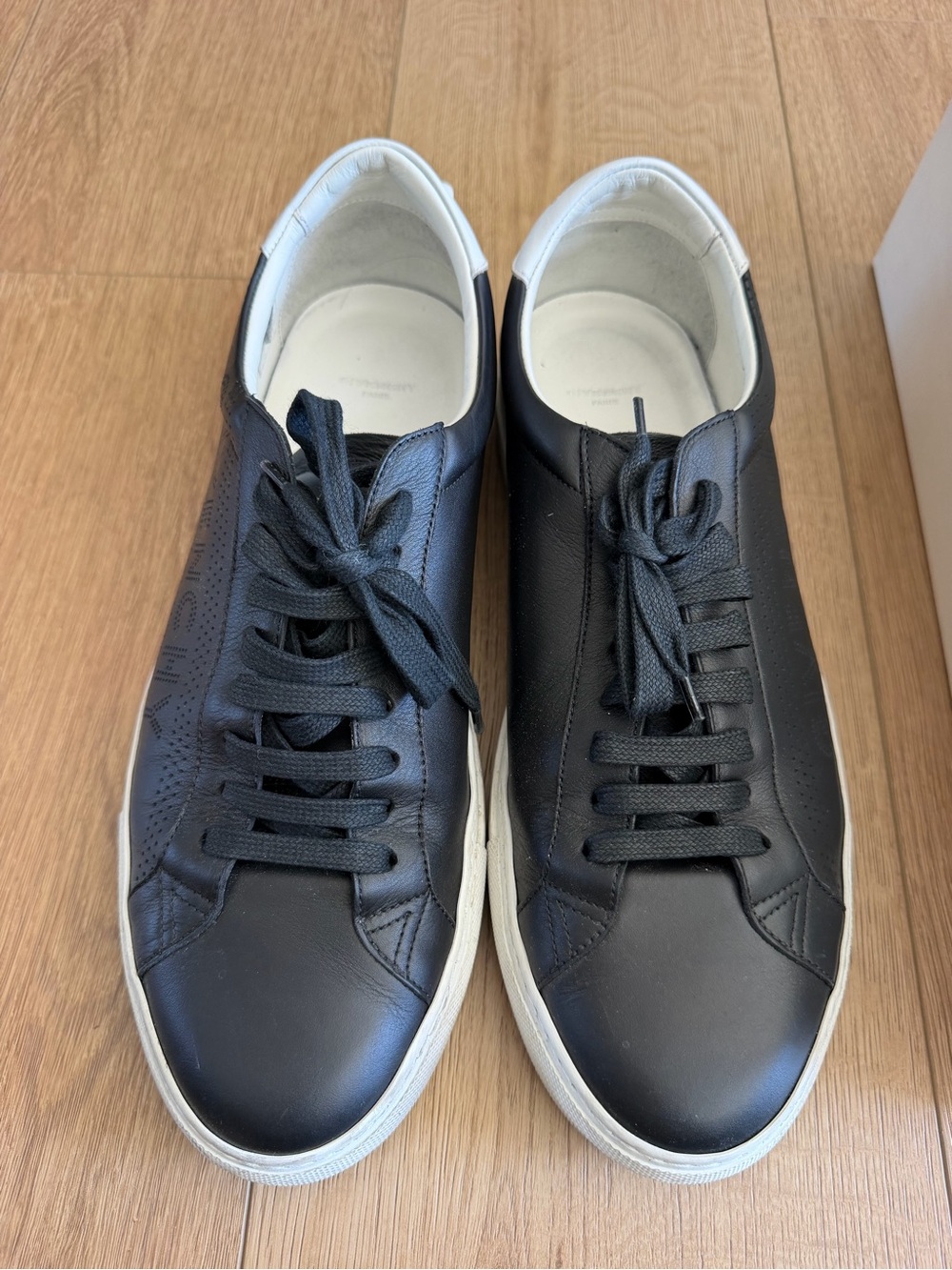 Men's Givenchy Black Leather Low-Top Sneakers